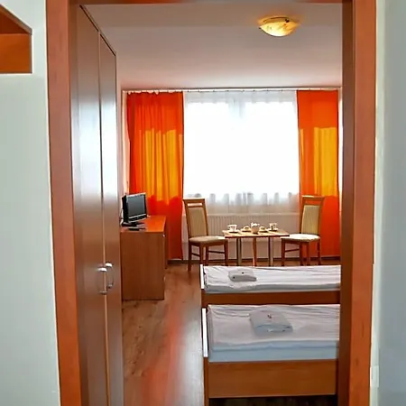 Perla 3*