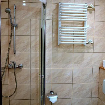 호텔 Perla Oleśnica